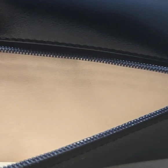 Radley  Wallet - Picture 4 of 7